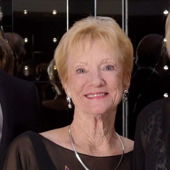 Meet your Posher, Janet - Picture 1 of 1